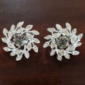 True Vintage Costume Jewelry Clipon Earrings